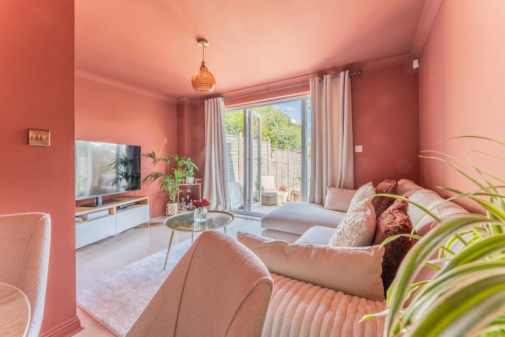 Property photo 3 of 16 5344463
