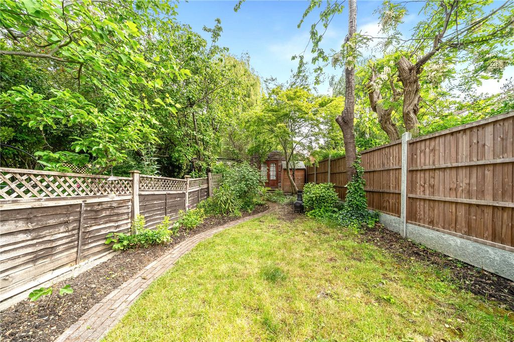 Property photo 2 of 18 Picture No. 23