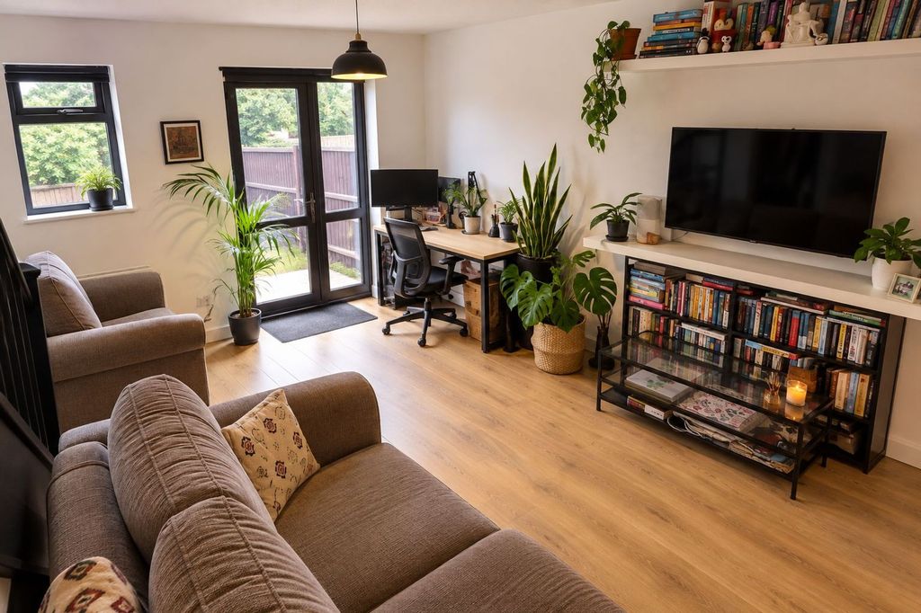 Property photo 2 of 7