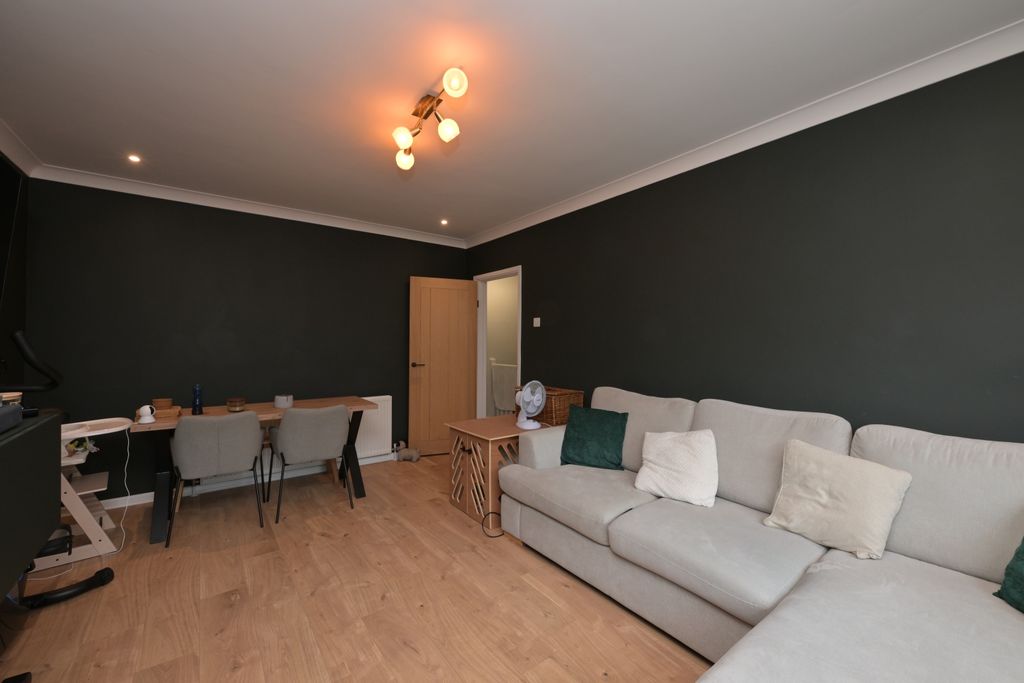 Property photo 3 of 13 Image 2