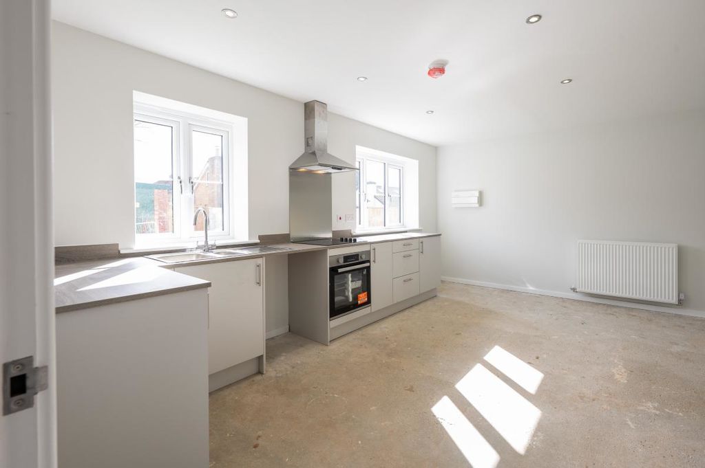 Property photo 3 of 7 Photo 4