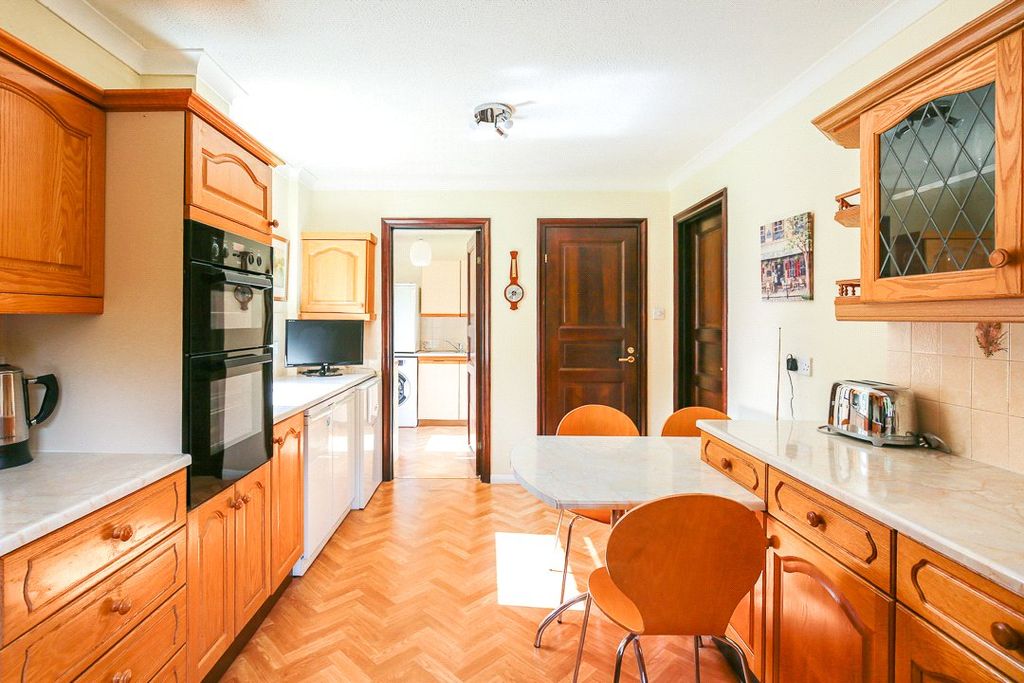 Property photo 3 of 27 Picture No. 38