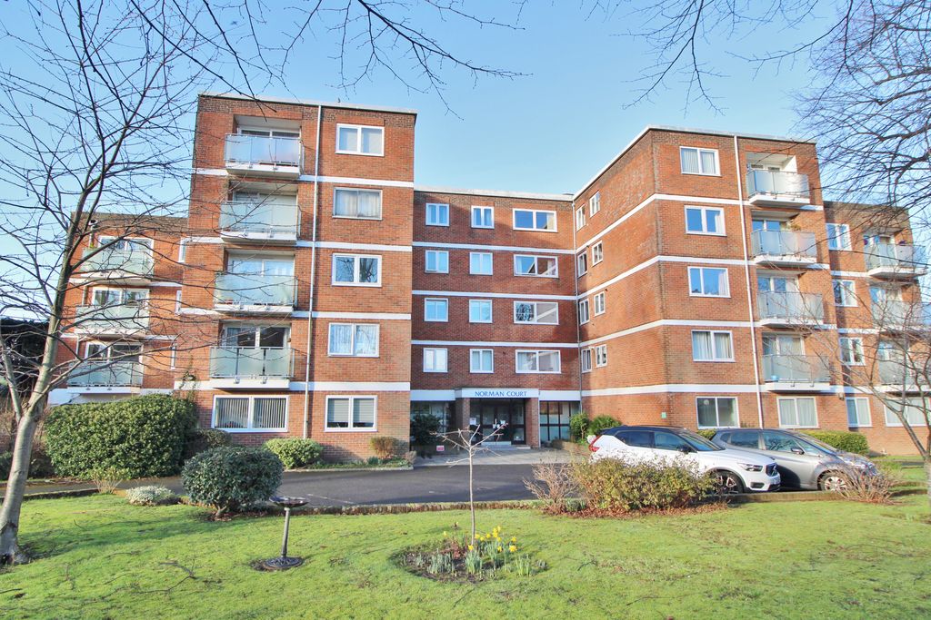 Property photo 1 of 10