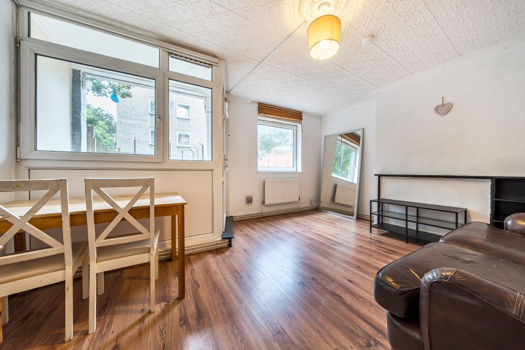 Property photo 1 of 13 4395481