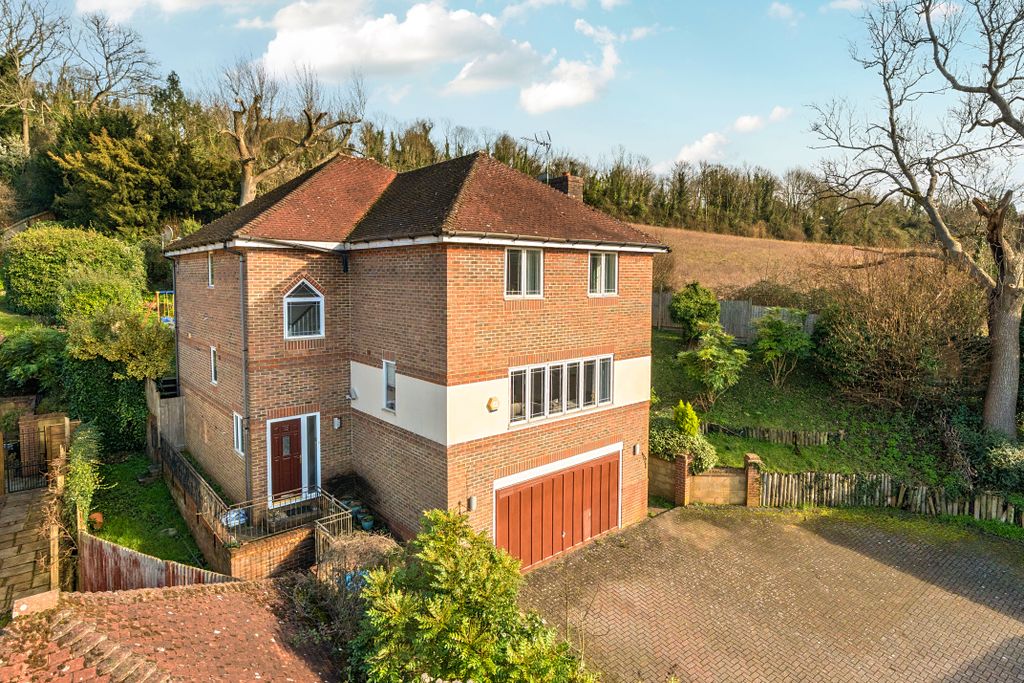 Property photo 1 of 21