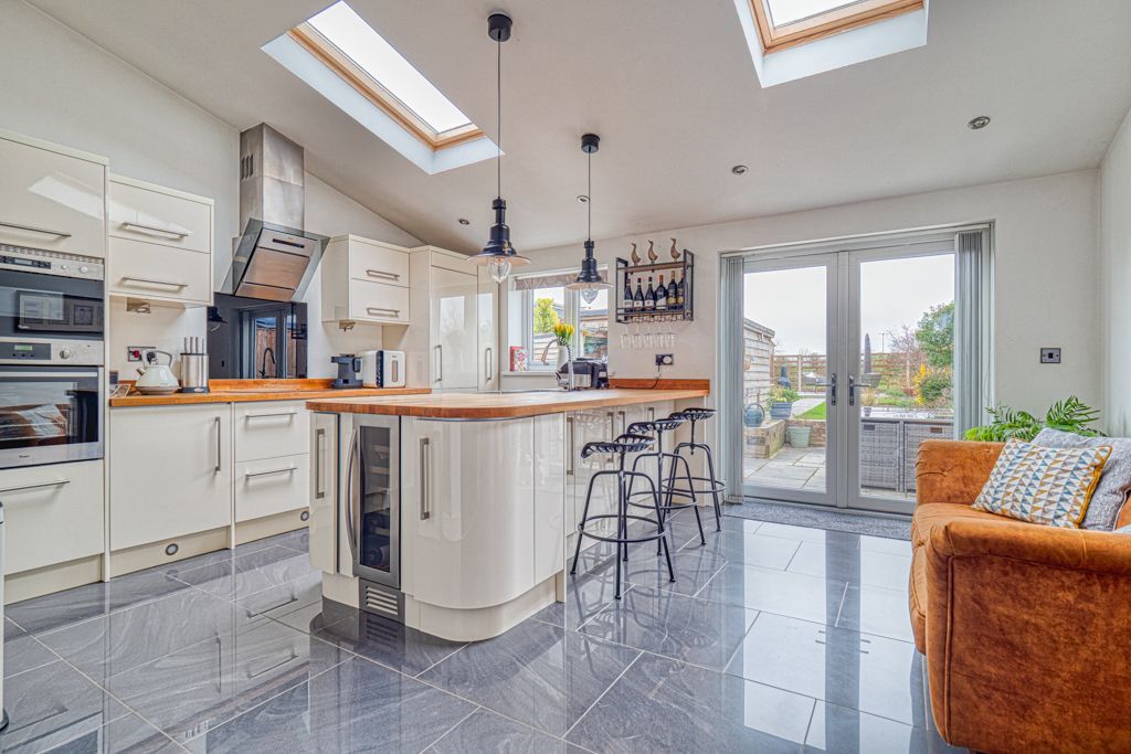 Property photo 1 of 27