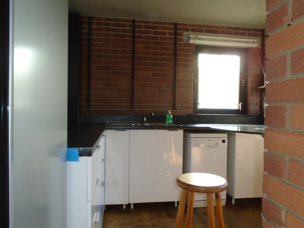 Property photo 3 of 27