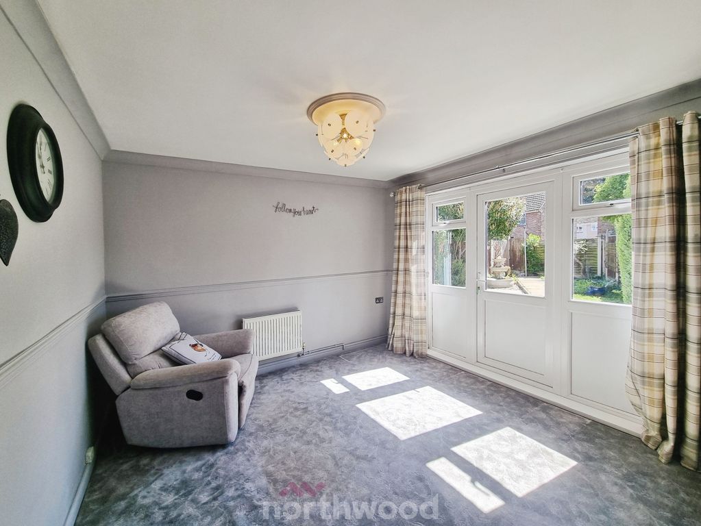 Property photo 2 of 31