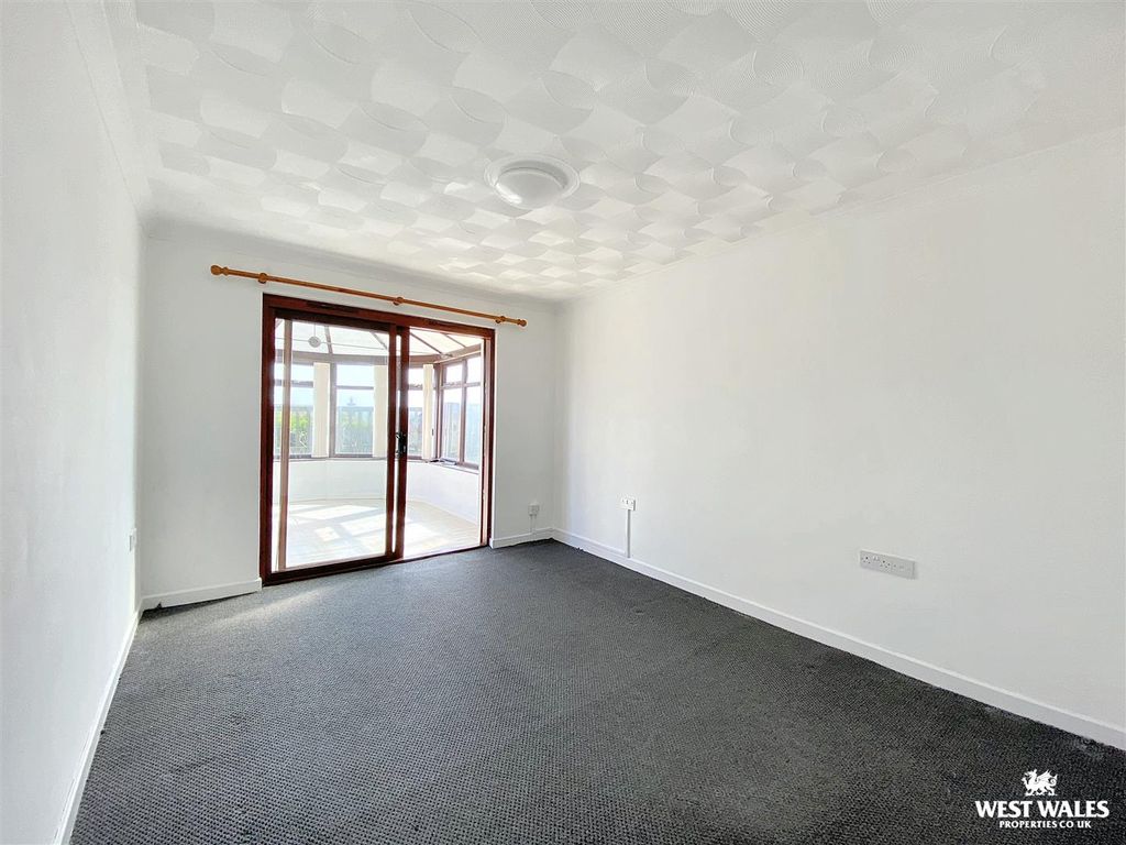 Additional image 5 of 3 bed detached bungalow for saleCenarth Close, Pembroke Dock SA72