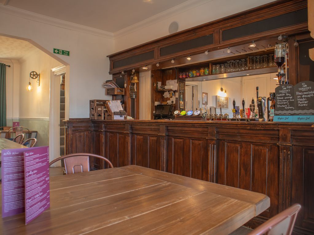 Property photo 2 of 21