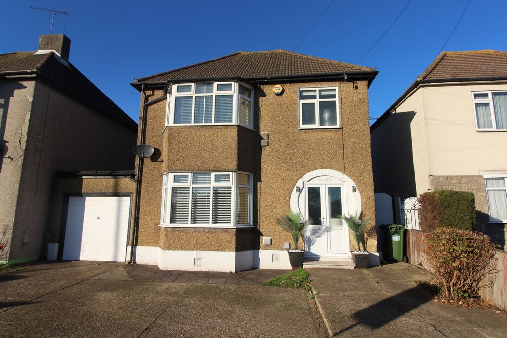 Property photo 1 of 10 External