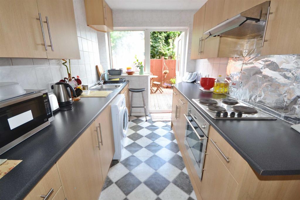 Property photo 3 of 9