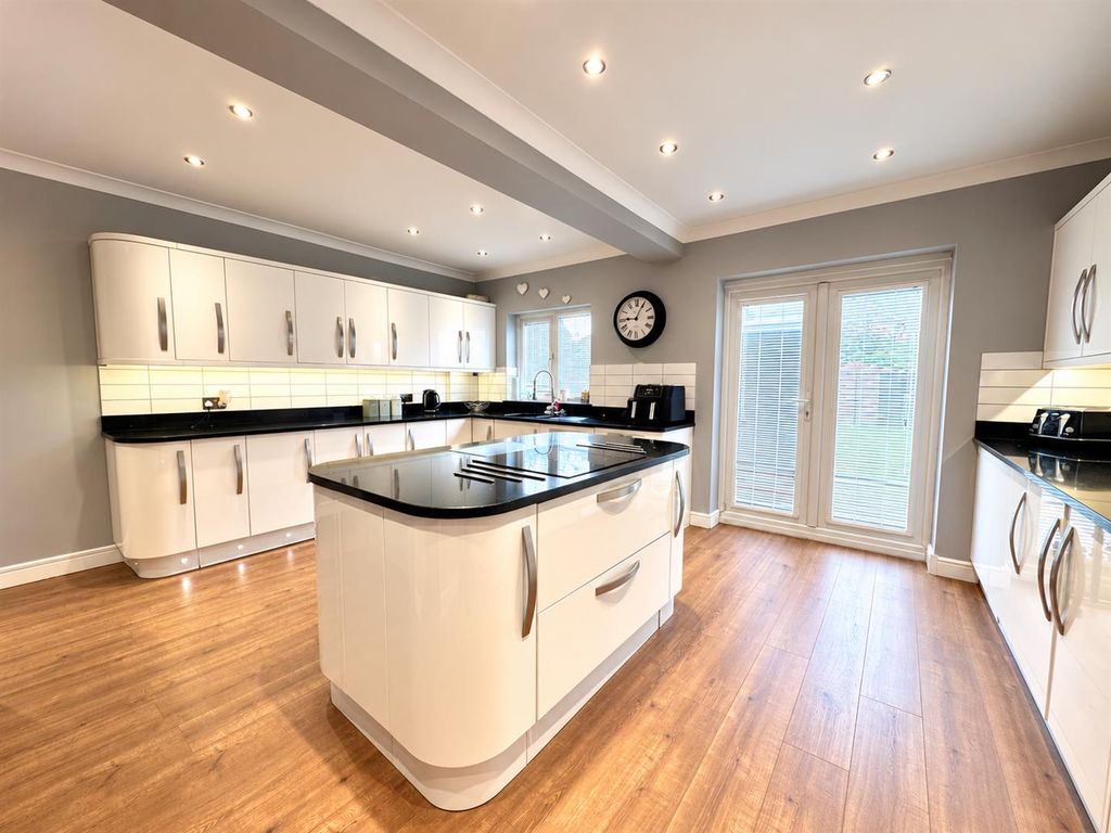 Property photo 1 of 24 676060CD-7D42-4E01-9D22-B6Ebd0476B9B.Png