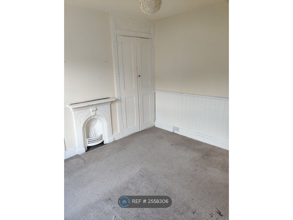 Property photo 1 of 14 Bedroom