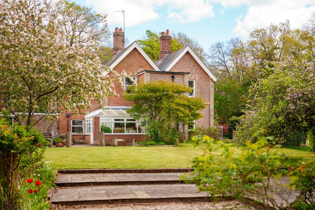 Property photo 1 of 57 32-Web-Or-Mls-South Lodge Finished Edits -39