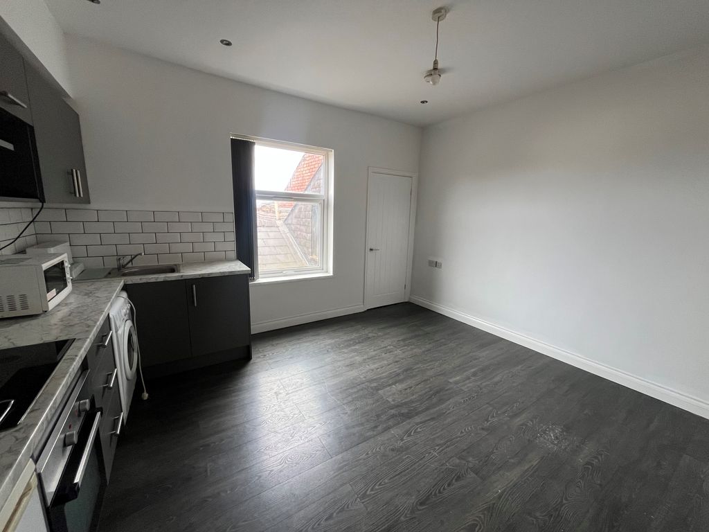 Property photo 1 of 3