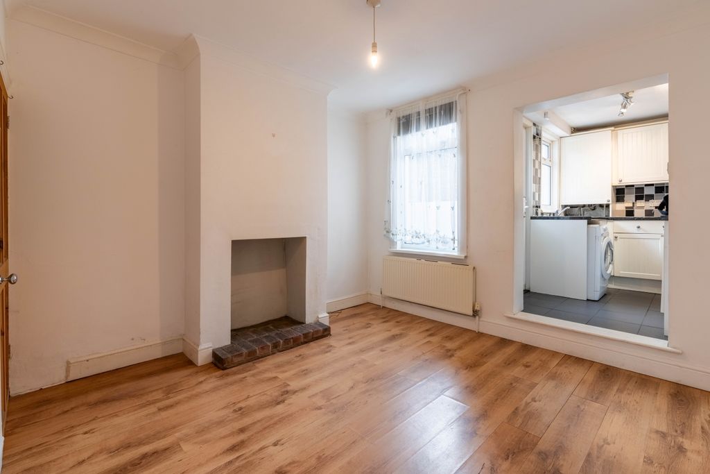 Property photo 1 of 11 Photo