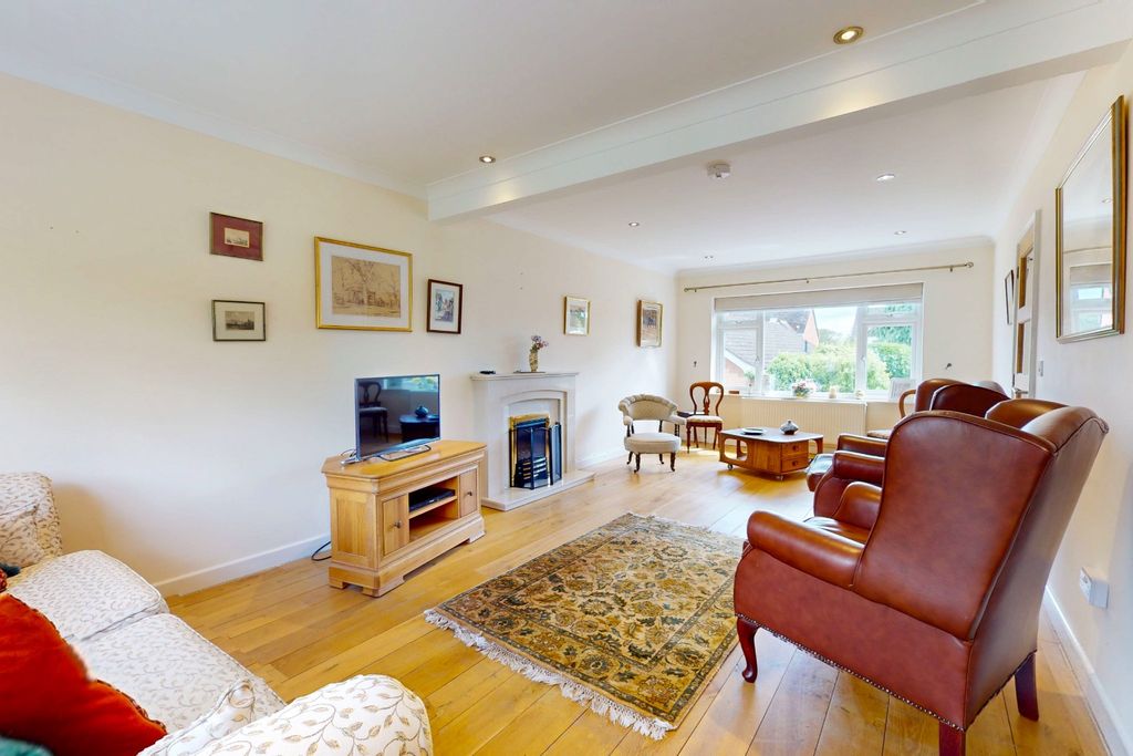 Property photo 3 of 28 5087392