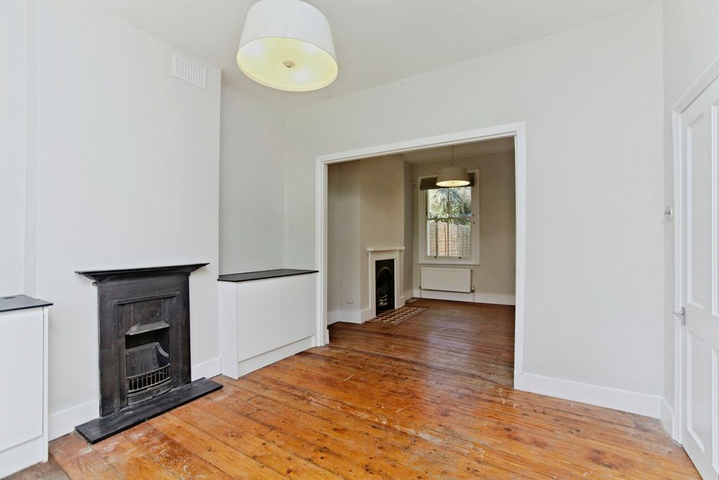 Property photo 3 of 12 3