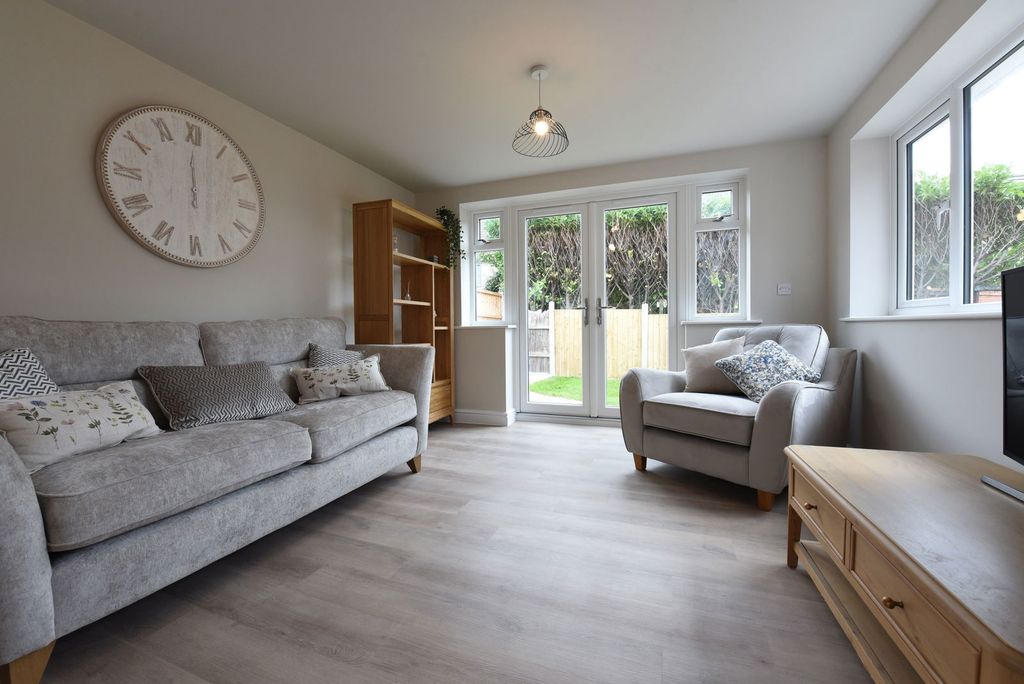 Property photo 3 of 22