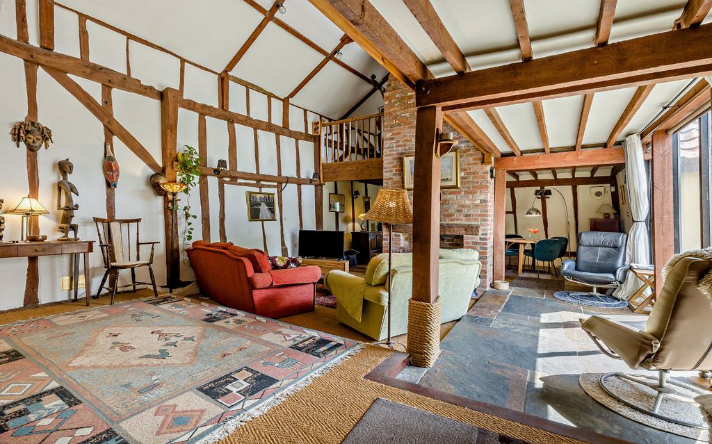 Property photo 2 of 22 Sitting Room