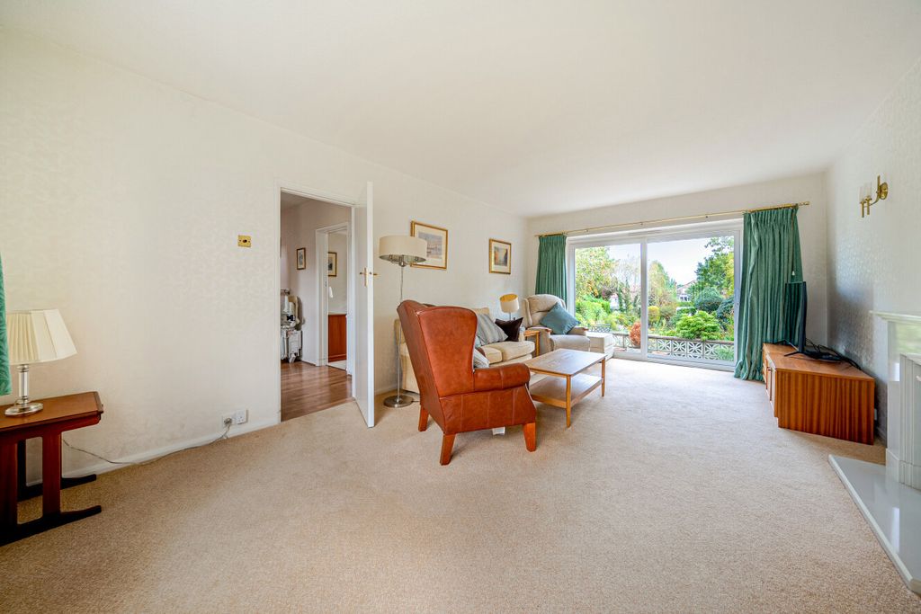 Property photo 2 of 22 1536380-1-6Ad0Af9...