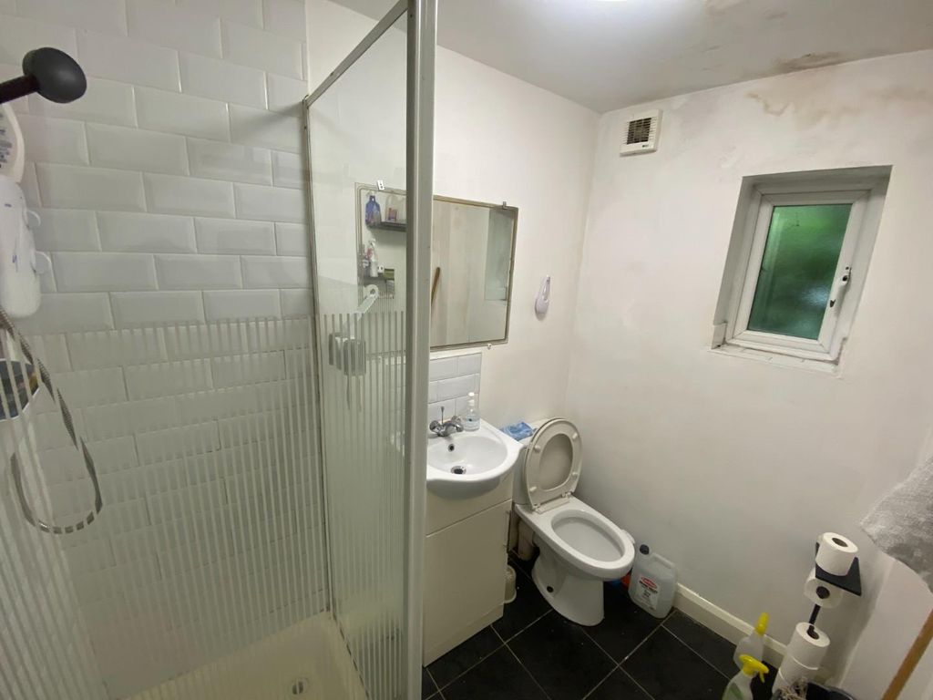 Property photo 3 of 25