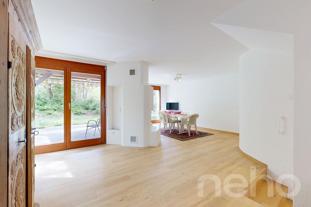 Property photo 2 of 13