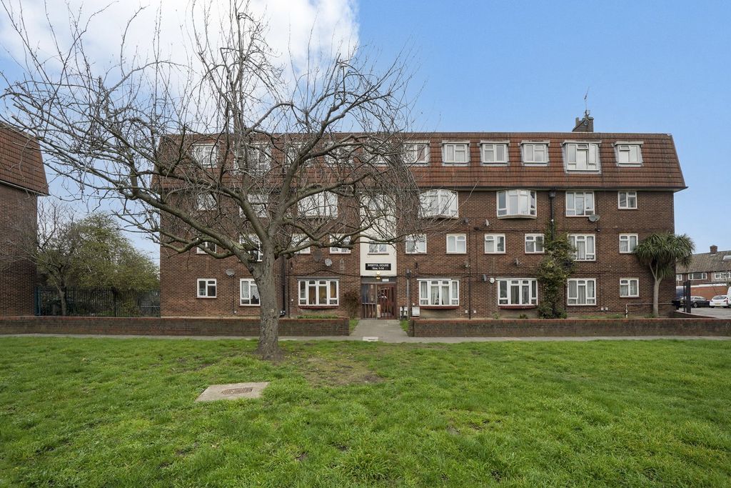 Property photo 2 of 15 Exterior