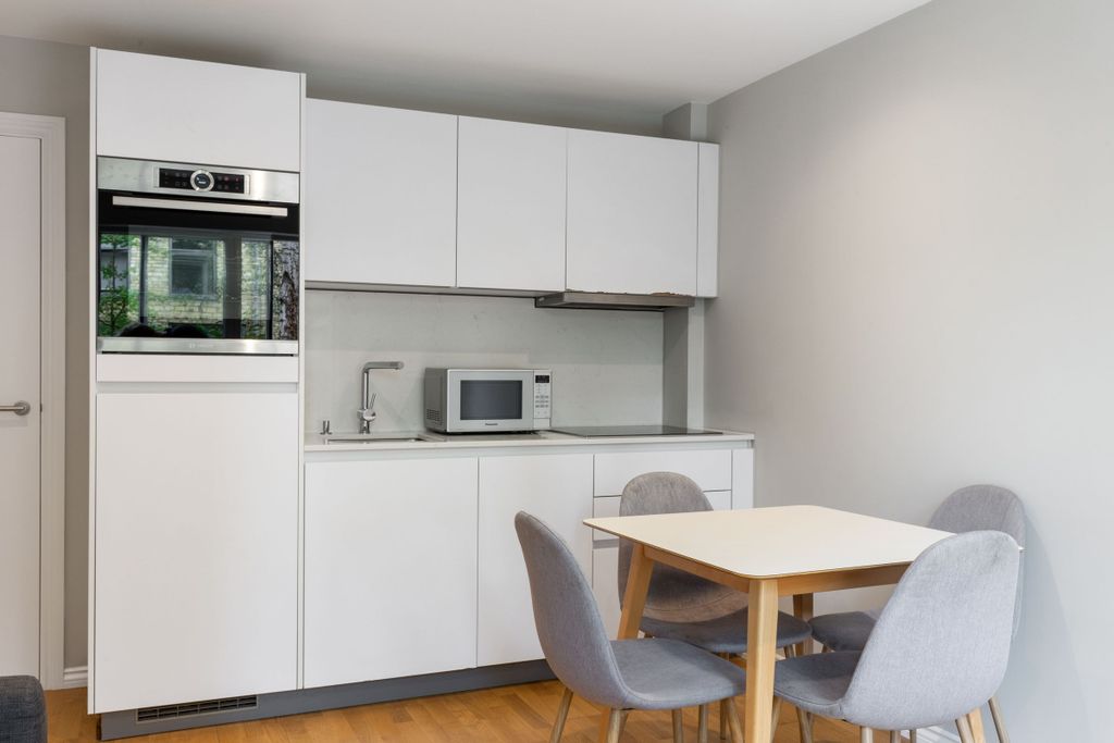 Property photo 1 of 8 Kitchen