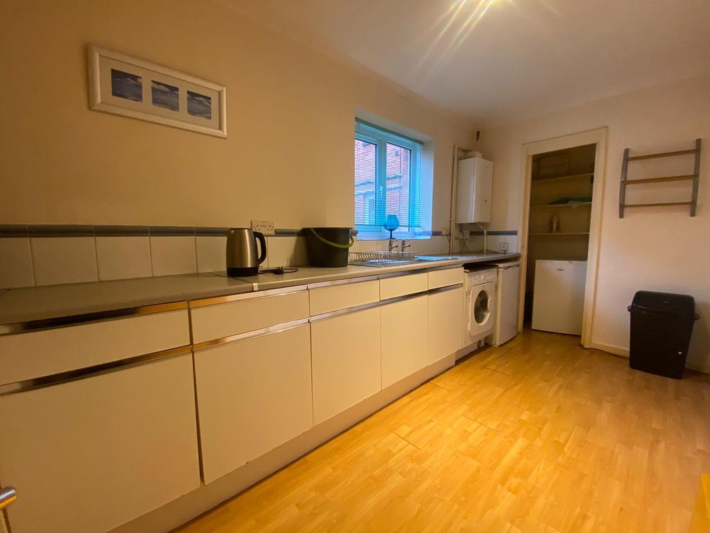 Property photo 2 of 5 Bedroom 2