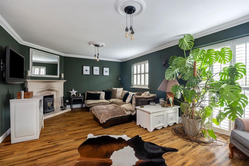 Property photo 3 of 30