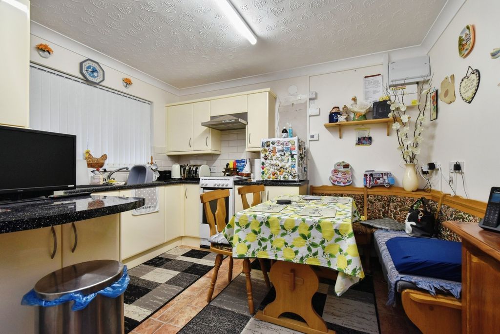 Property photo 3 of 20 Photo