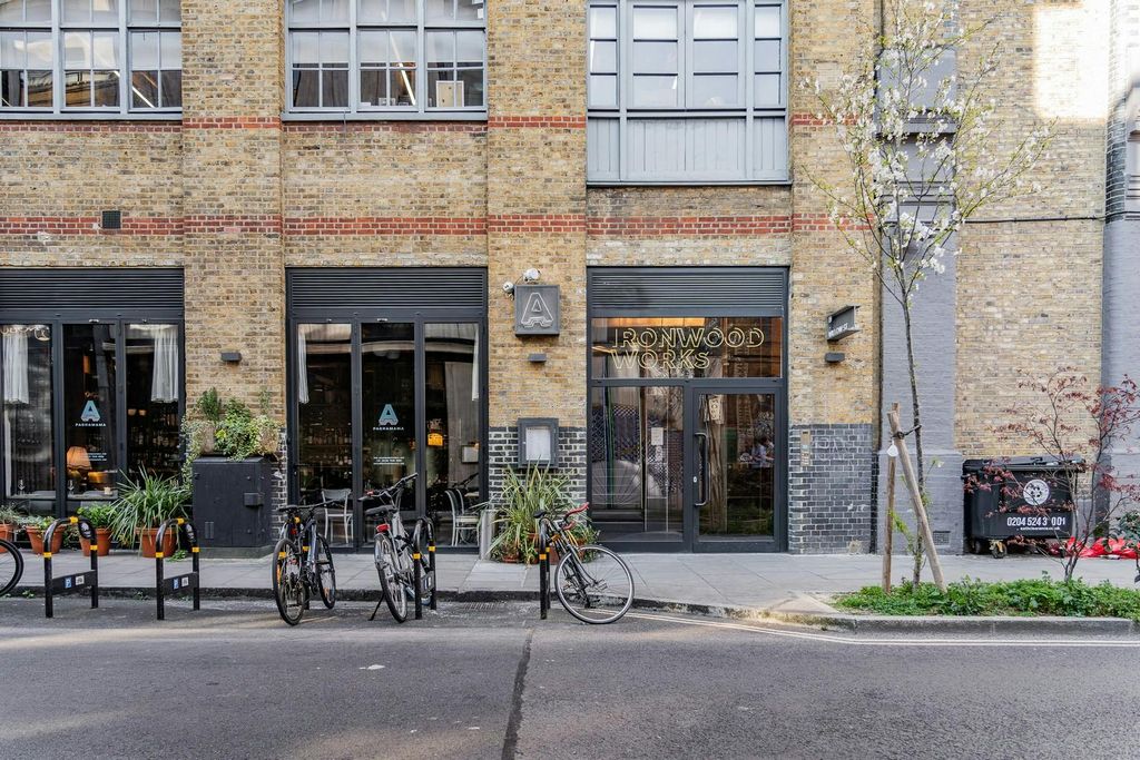 Property photo 2 of 13 Exterior