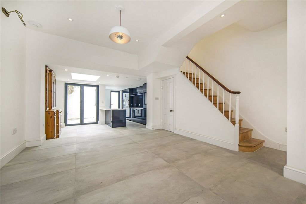 Property photo 2 of 10 Picture No. 02