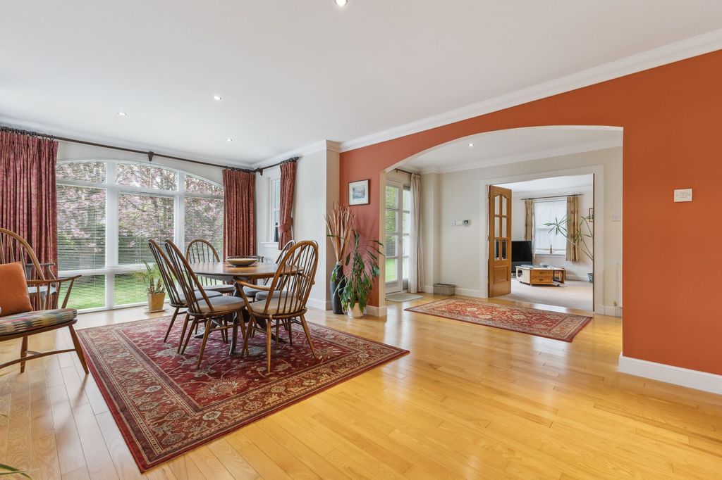 Property photo 2 of 30