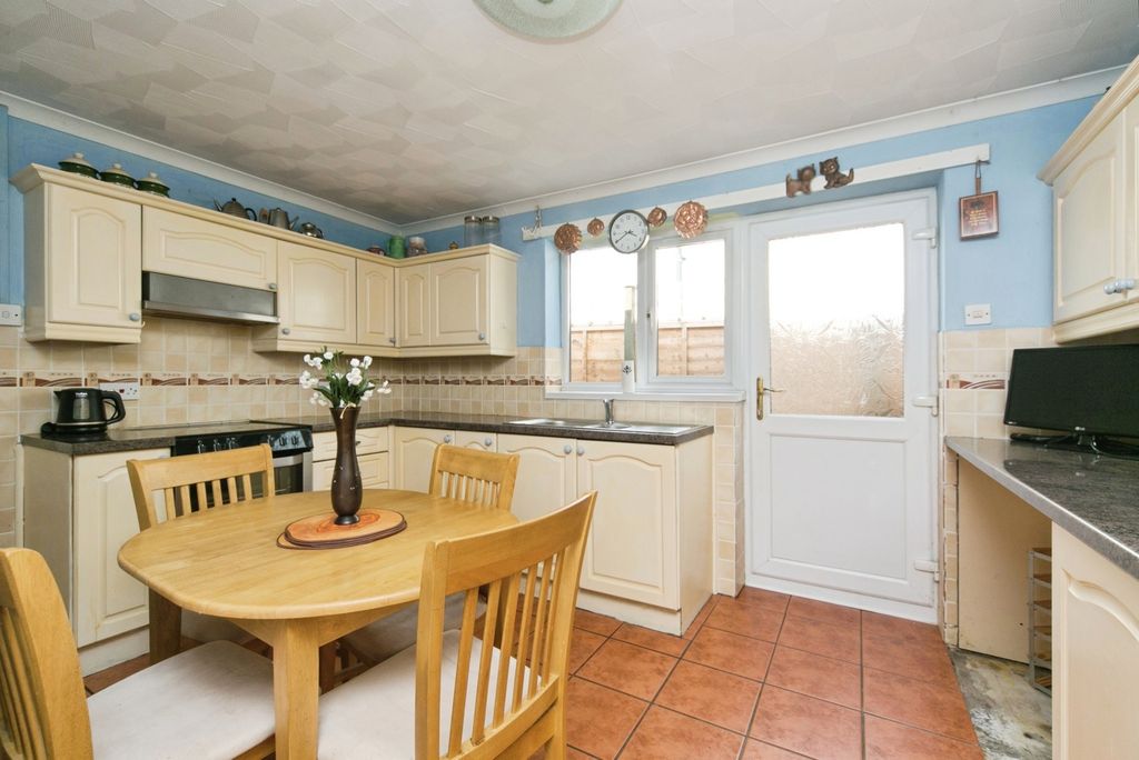 Property photo 3 of 20 Pbox-Img.Jpg