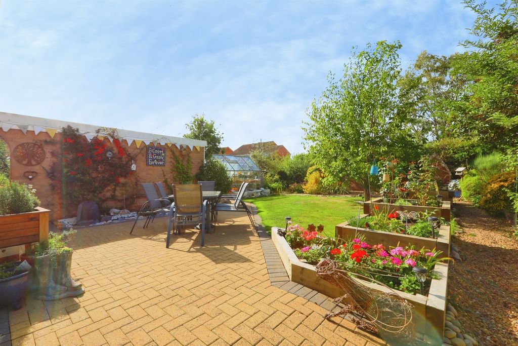Property photo 3 of 23
