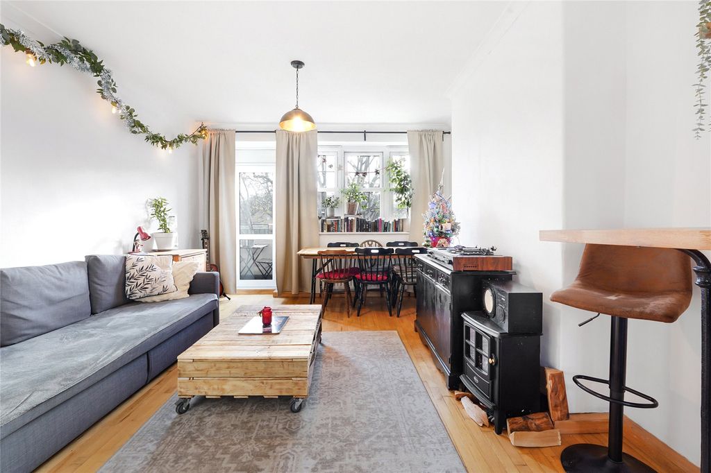 Property photo 1 of 12 Reception