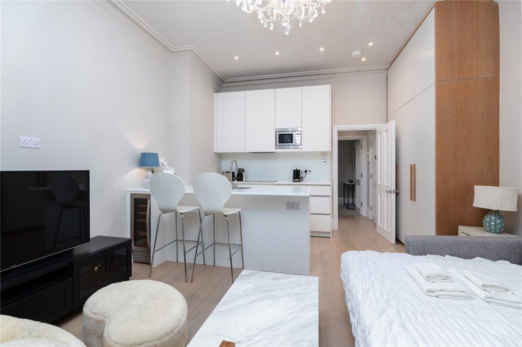 Property photo 3 of 7 Picture No. 08