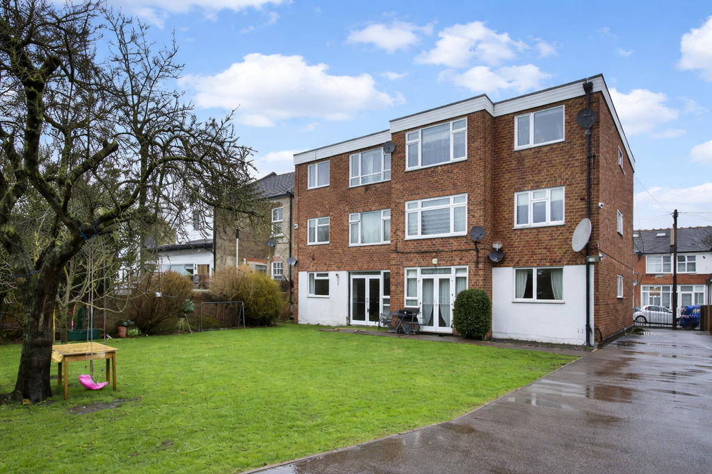 Property photo 1 of 10 2Â Bedroom Flat For Sale