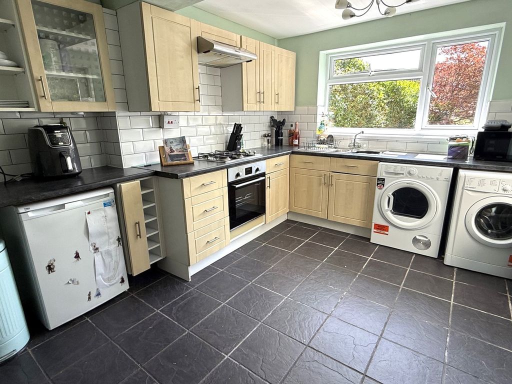 Property photo 3 of 11 Not Specified