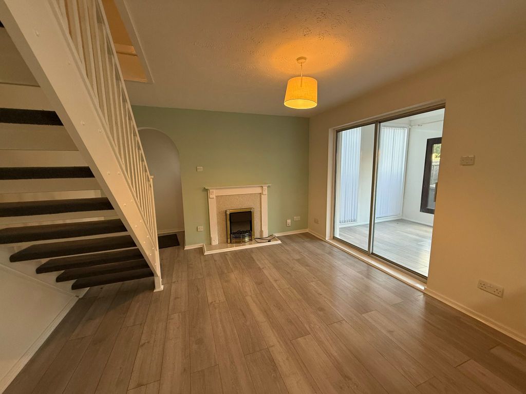 Property photo 2 of 12 Image