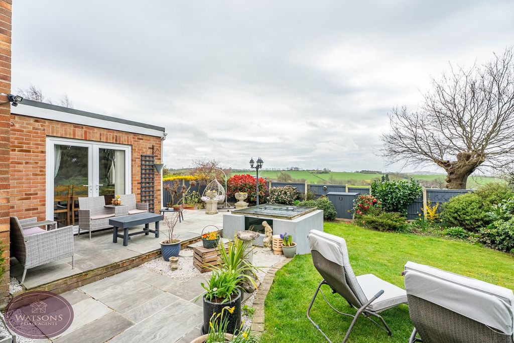 Property photo 2 of 30