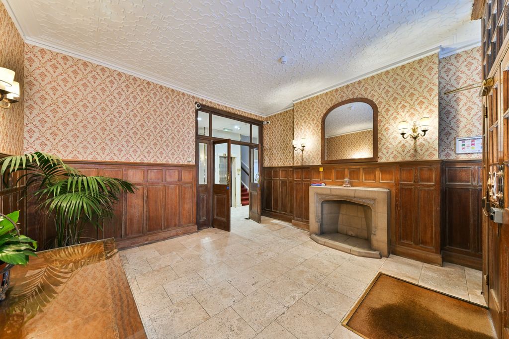 Property photo 2 of 16 Communal Hall