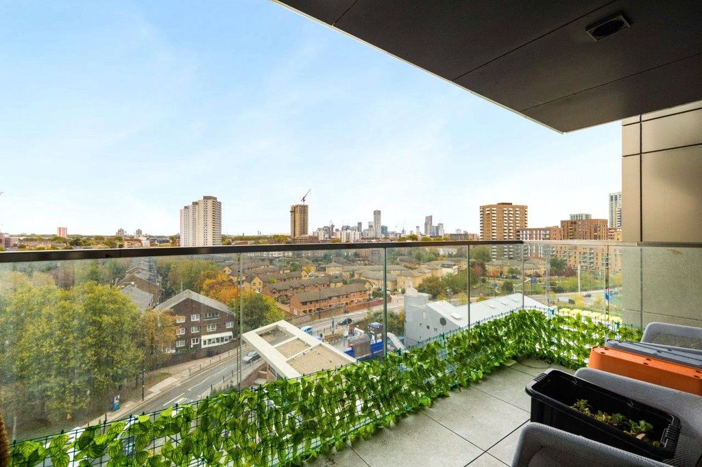 Property photo 3 of 22 Balcony