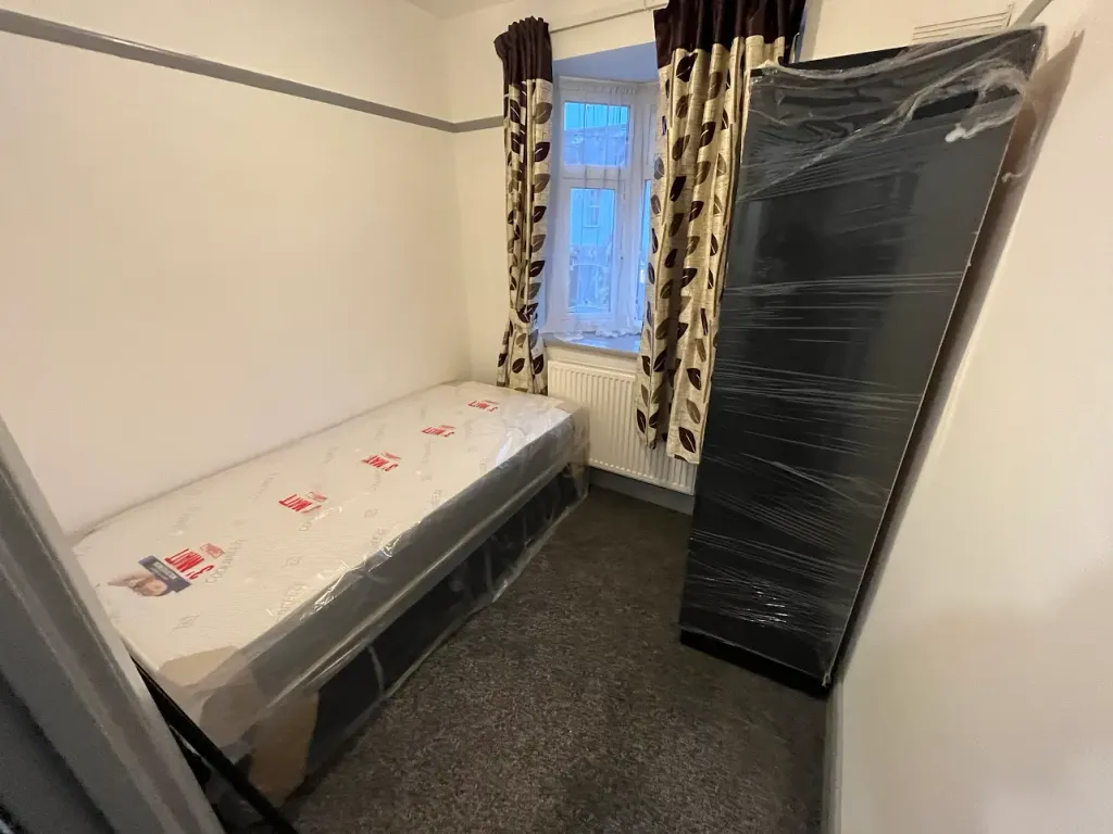 Property photo 1 of 4