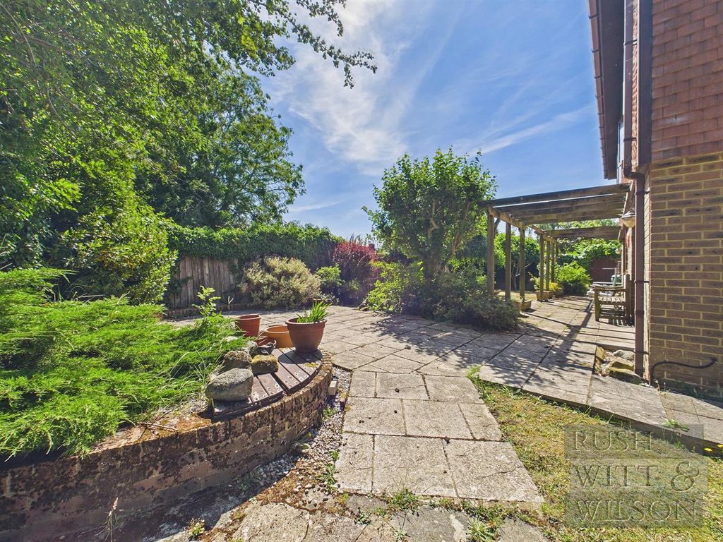 Property photo 2 of 32
