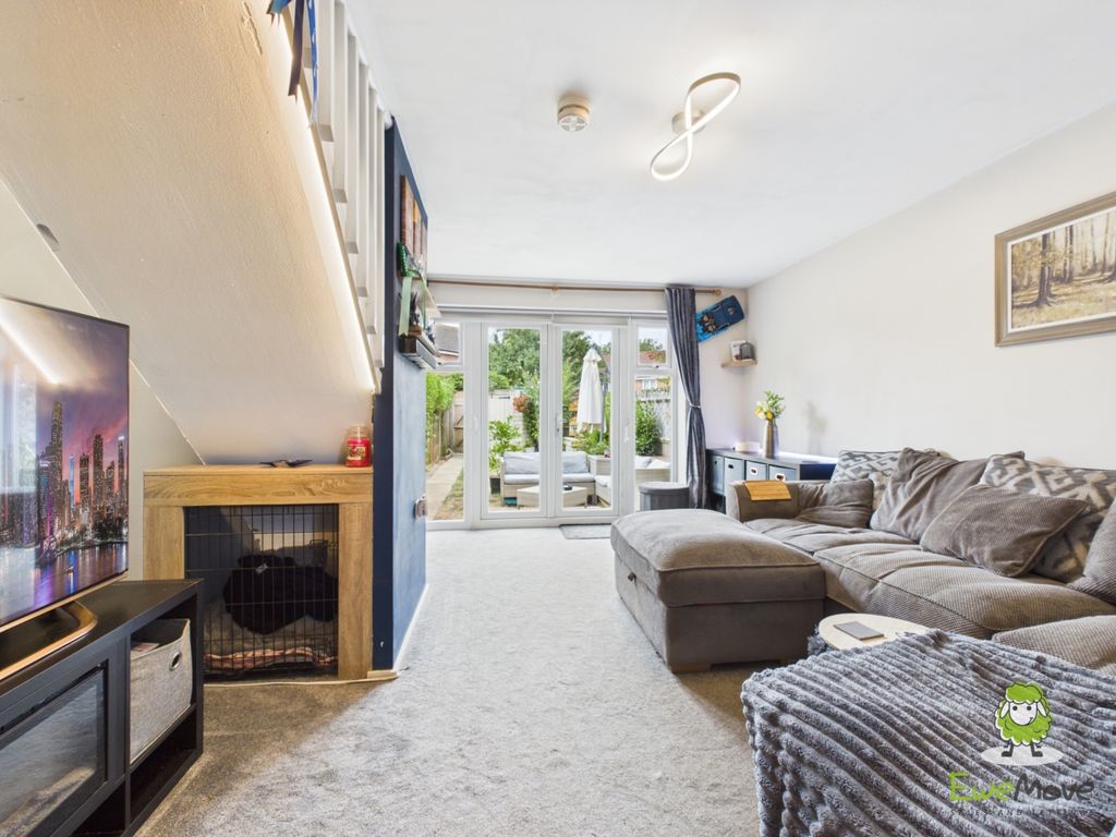 Property photo 2 of 13 Ewemove Estate Agents Basingstoke