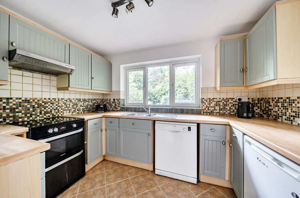 Property photo 3 of 21 1468246-13-6A2152...